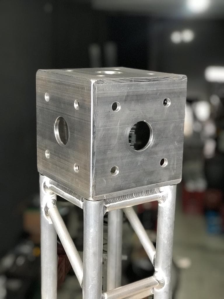 Cubo Q15 - Estruturas Metálicas para locação